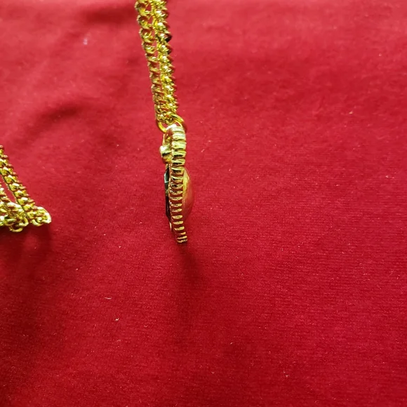 Vintage Avon Gold Tone Heart Pendant With Glass Rhinestone Necklace - Picture 8 of 12